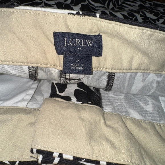J. Crew Black and White Flat Front Artistic Shorts - Picture 2 of 4